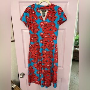 Nooworks Greta Dress in Mouths Size Medium